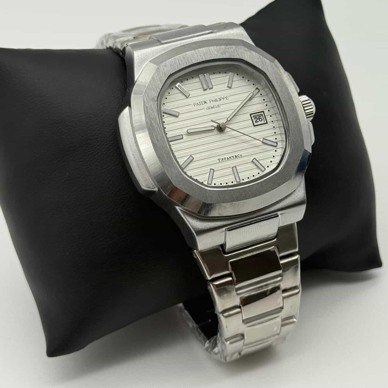 Patek Philippe Nautilus Branco