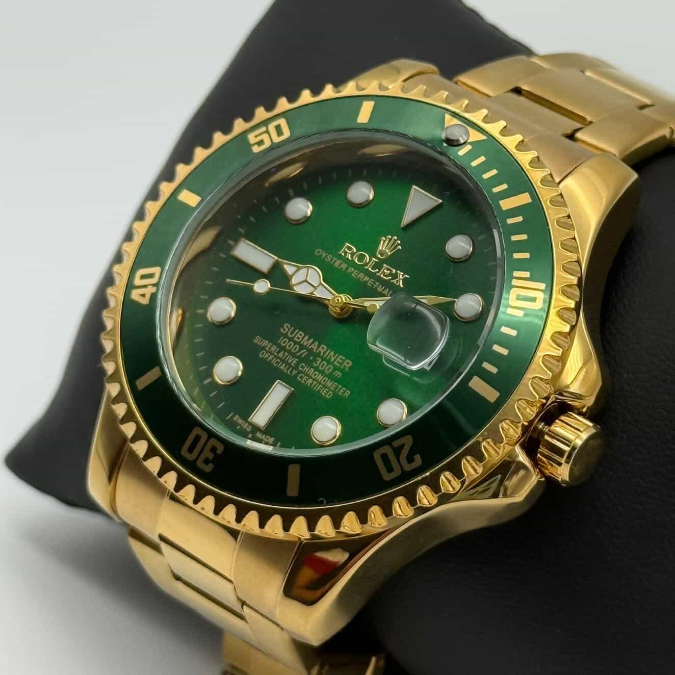 Rolex Submariner Dourado com verde